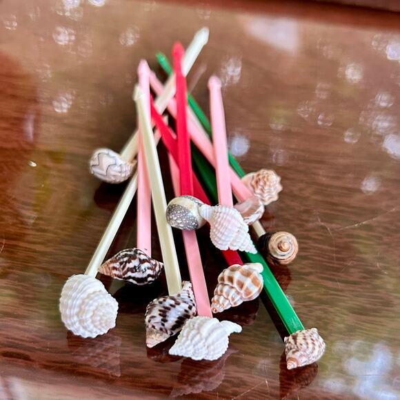Set of 12 Vintage Shell Drink Picks – Coastal Tiki Party Seashell Cocktail Picks - Picture 1 of 11